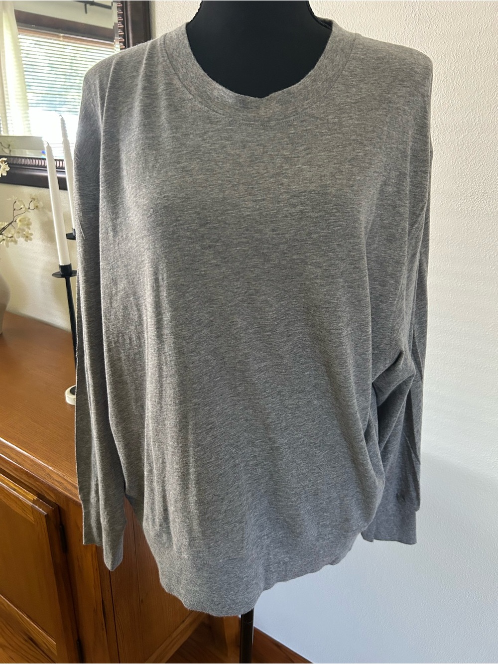 Classic Lightweight Gray Crewneck Long Sleeve Tee